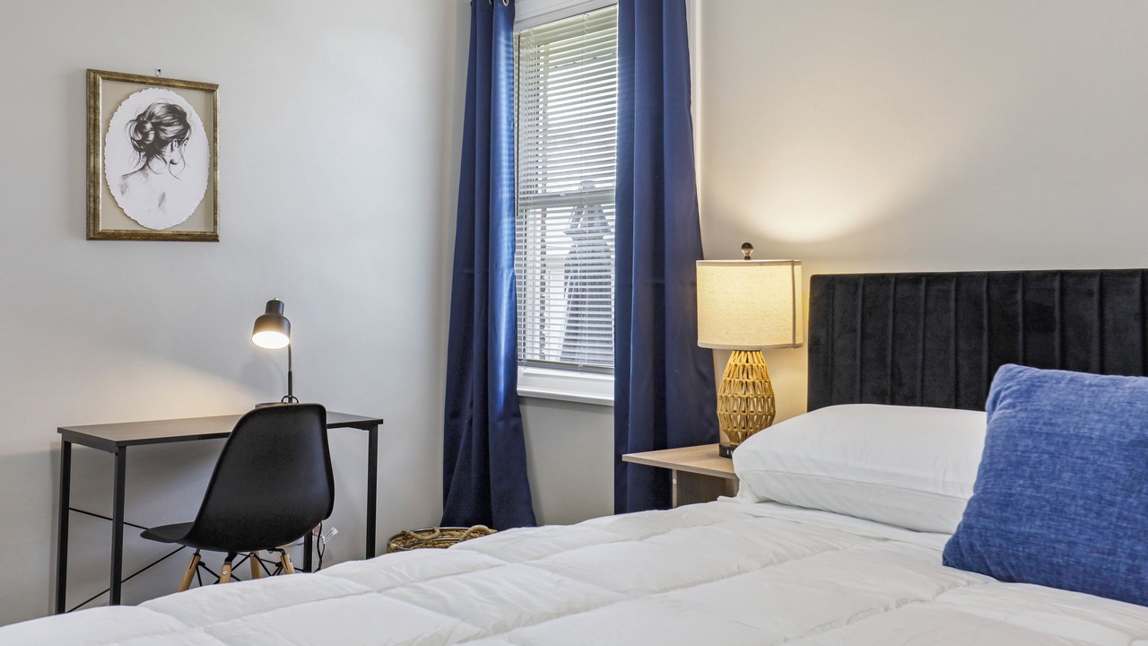 Photo of Bedroom in Skokie