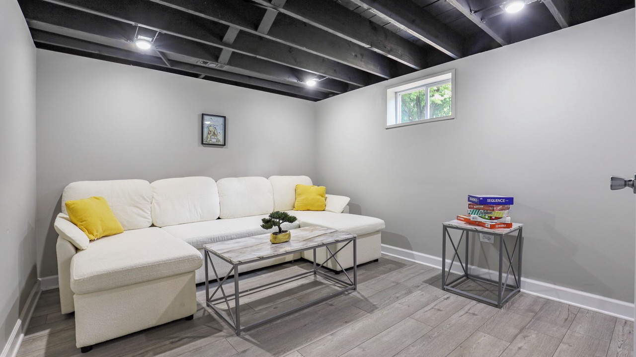 Photo of Livingroom in Skokie