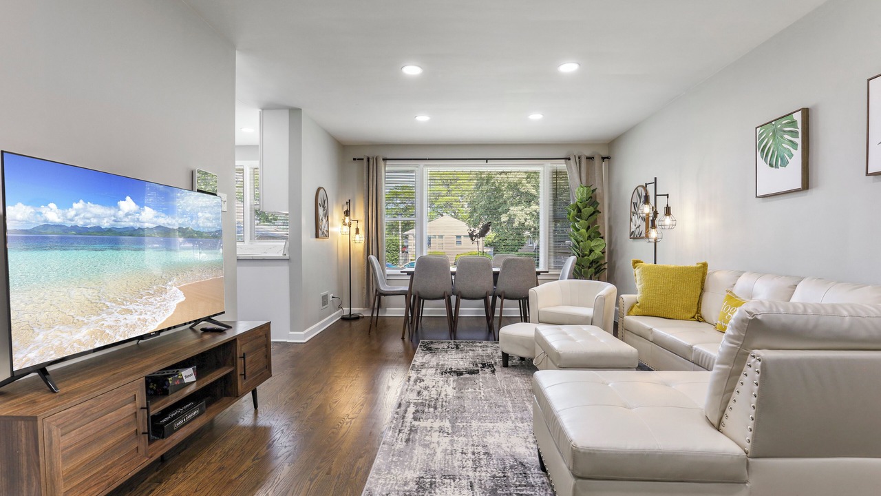 Photo of Livingroom in Skokie