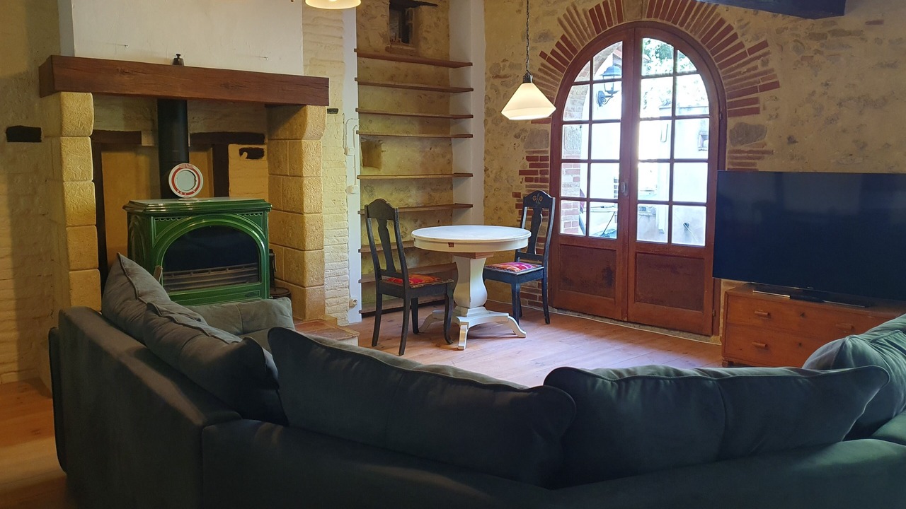 Photo of Livingroom in Saint-Michel-de-Lanes