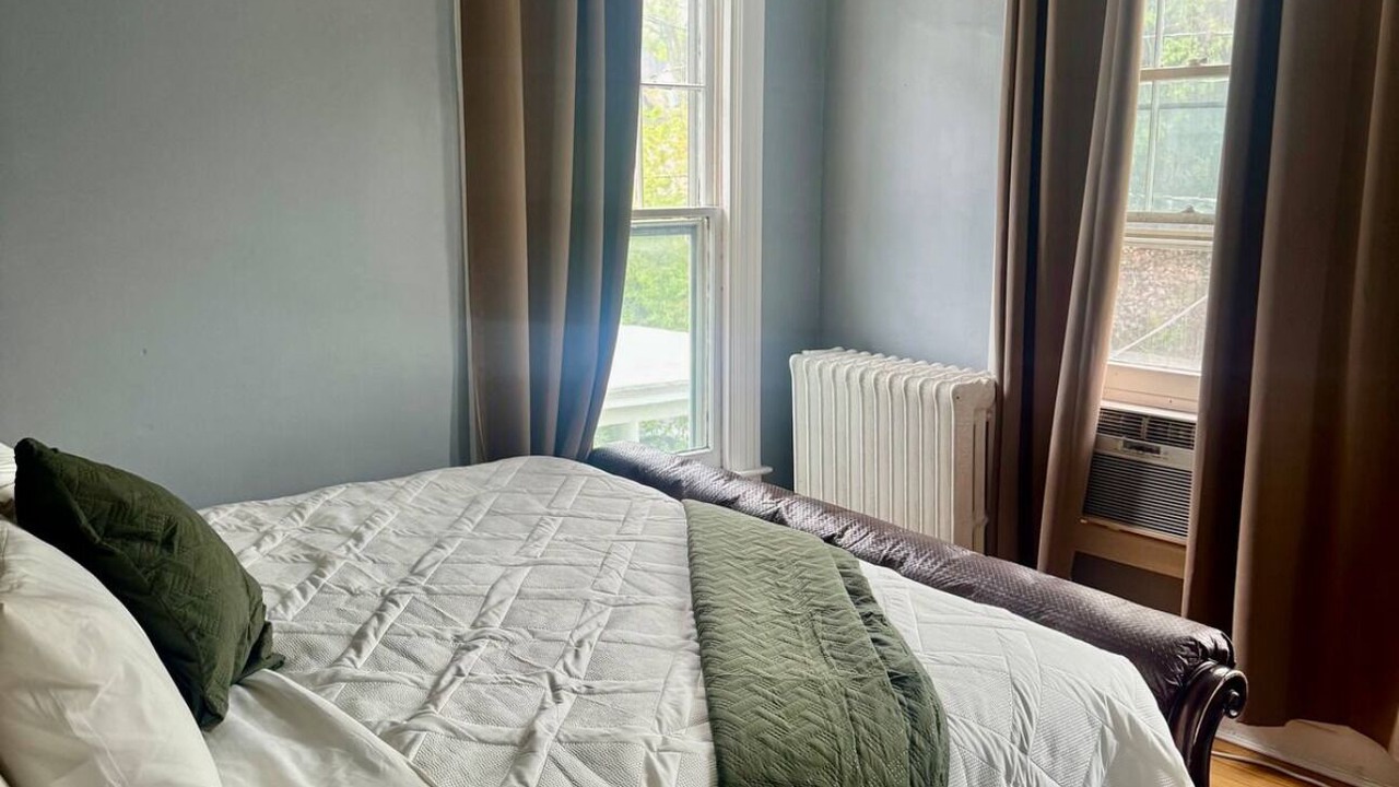 Photo of Bedroom in Albany