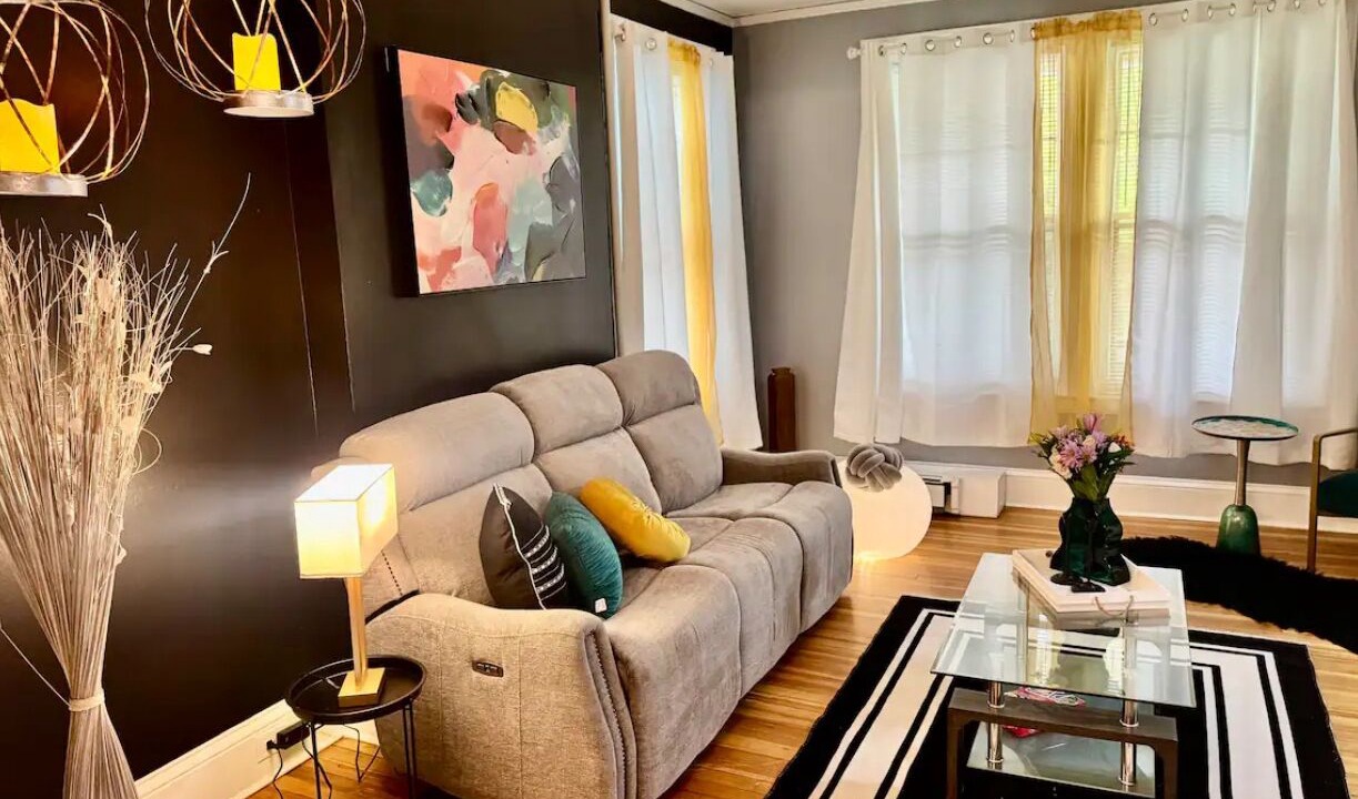 Photo of Livingroom in Albany