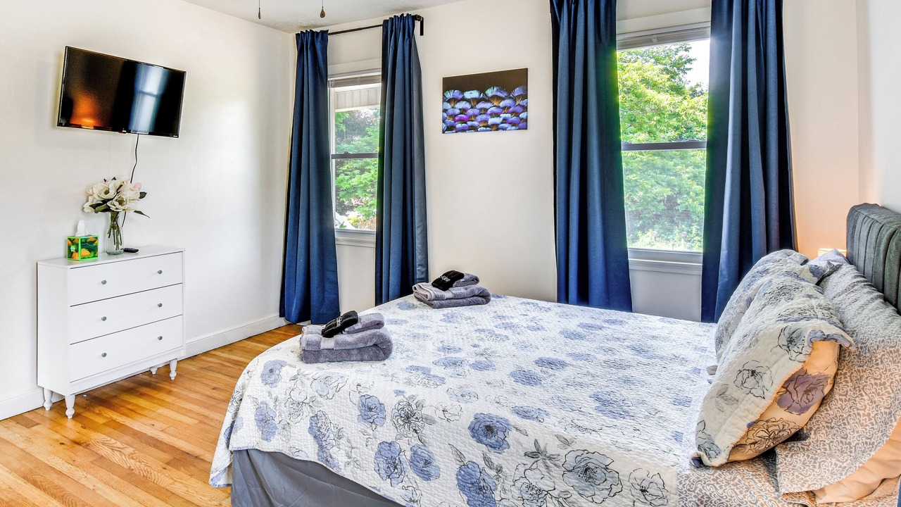 Photo of Bedroom in Seneca
