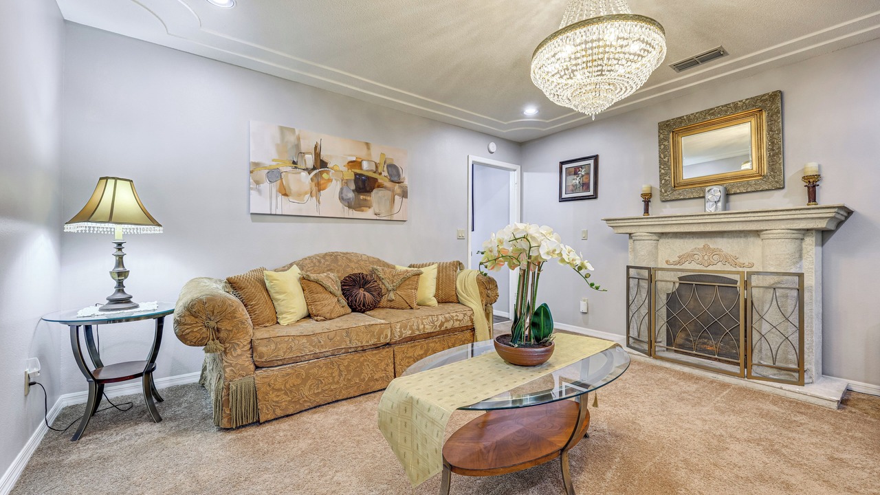 Photo of Livingroom in Edgar