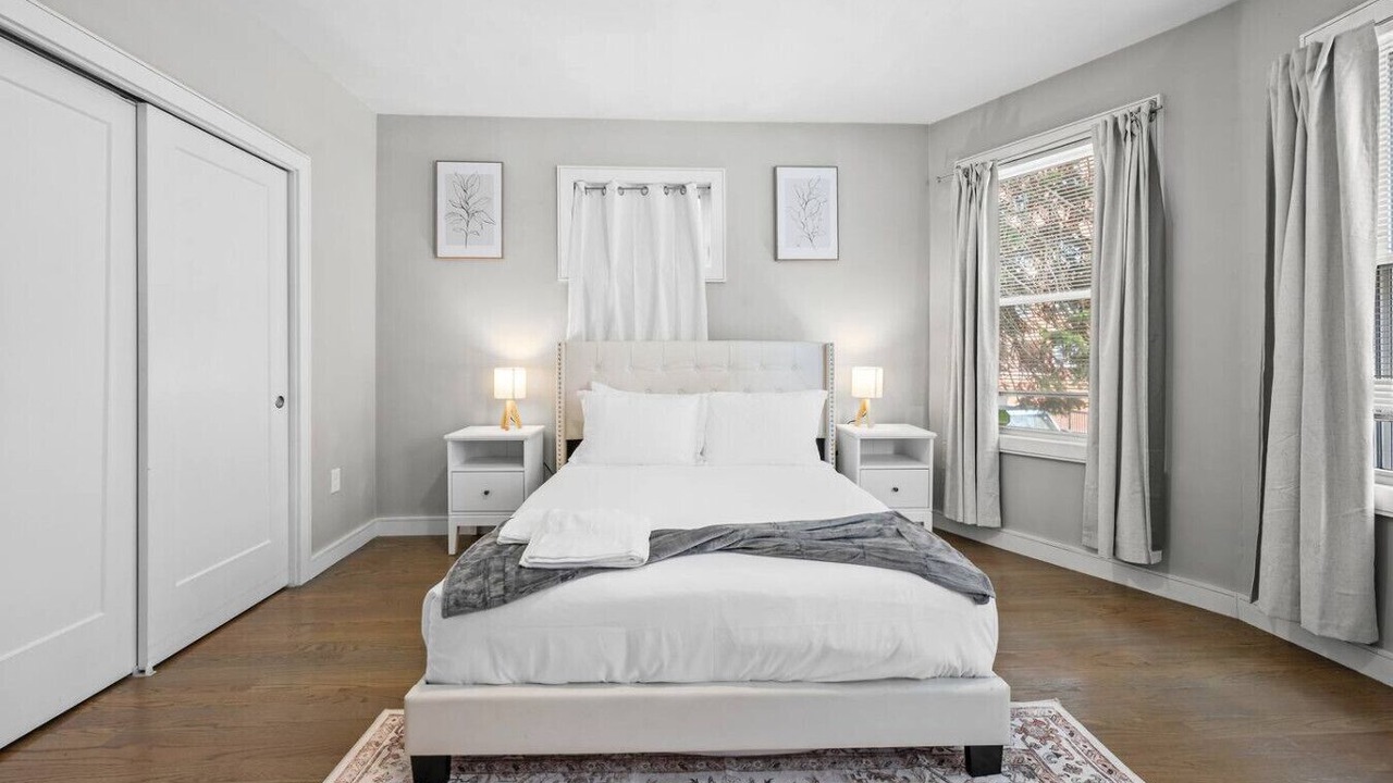 Photo of Bedroom in Highland Park