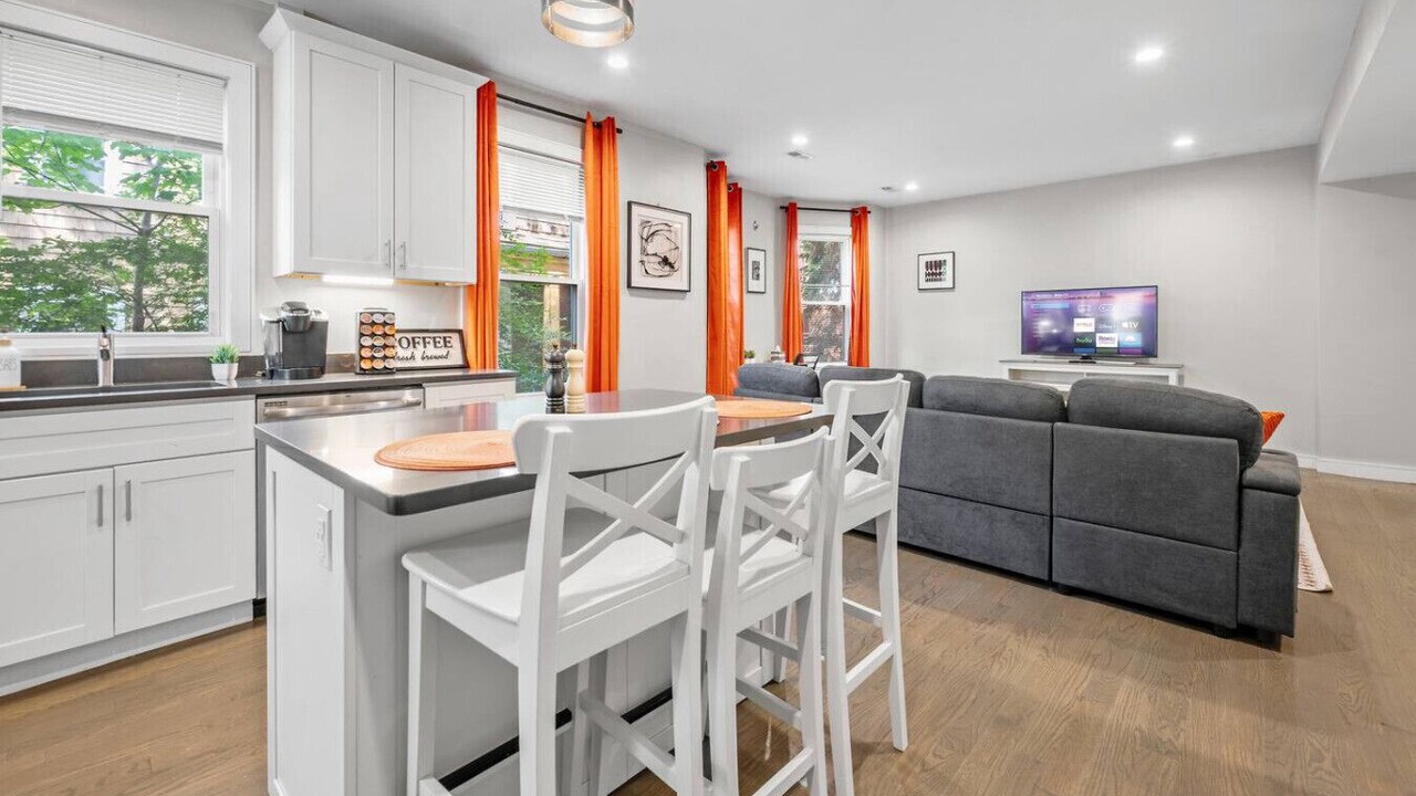 Photo of Others in Highland Park