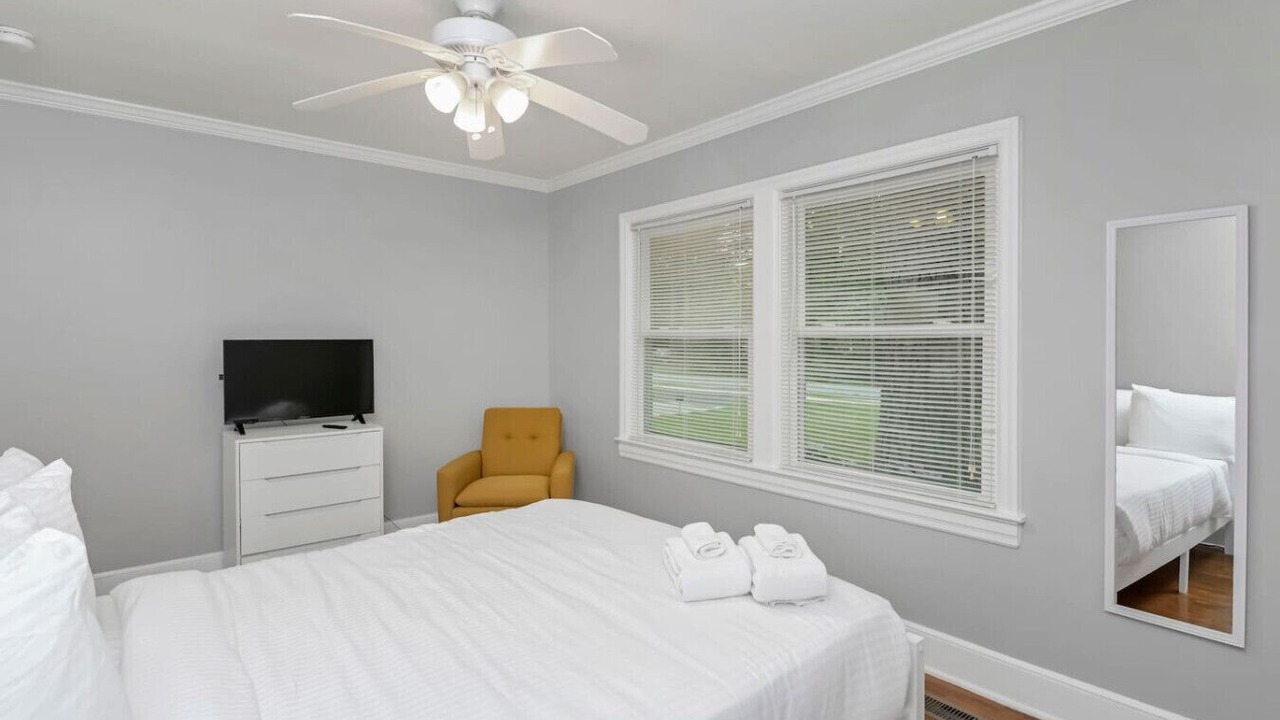 Photo of Bedroom in Forest Acres