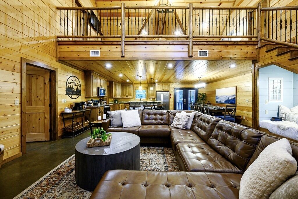 Photo of Livingroom in Hochatown