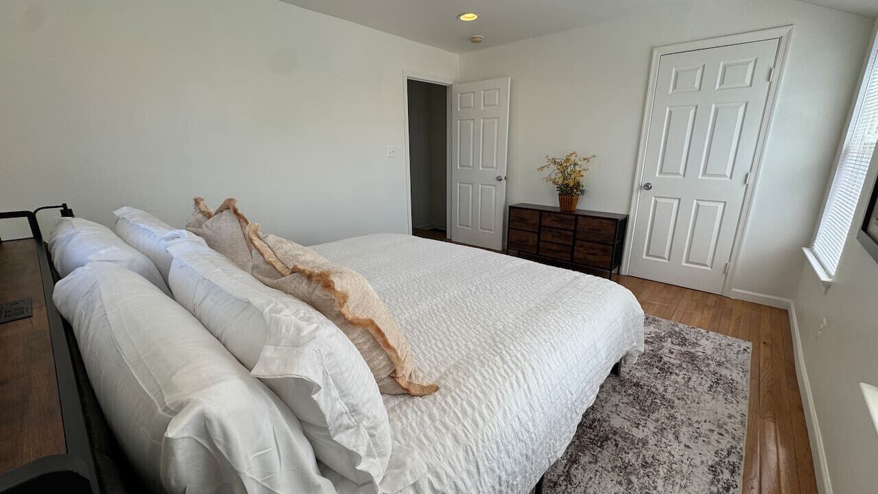 Photo of Bedroom in Groveton
