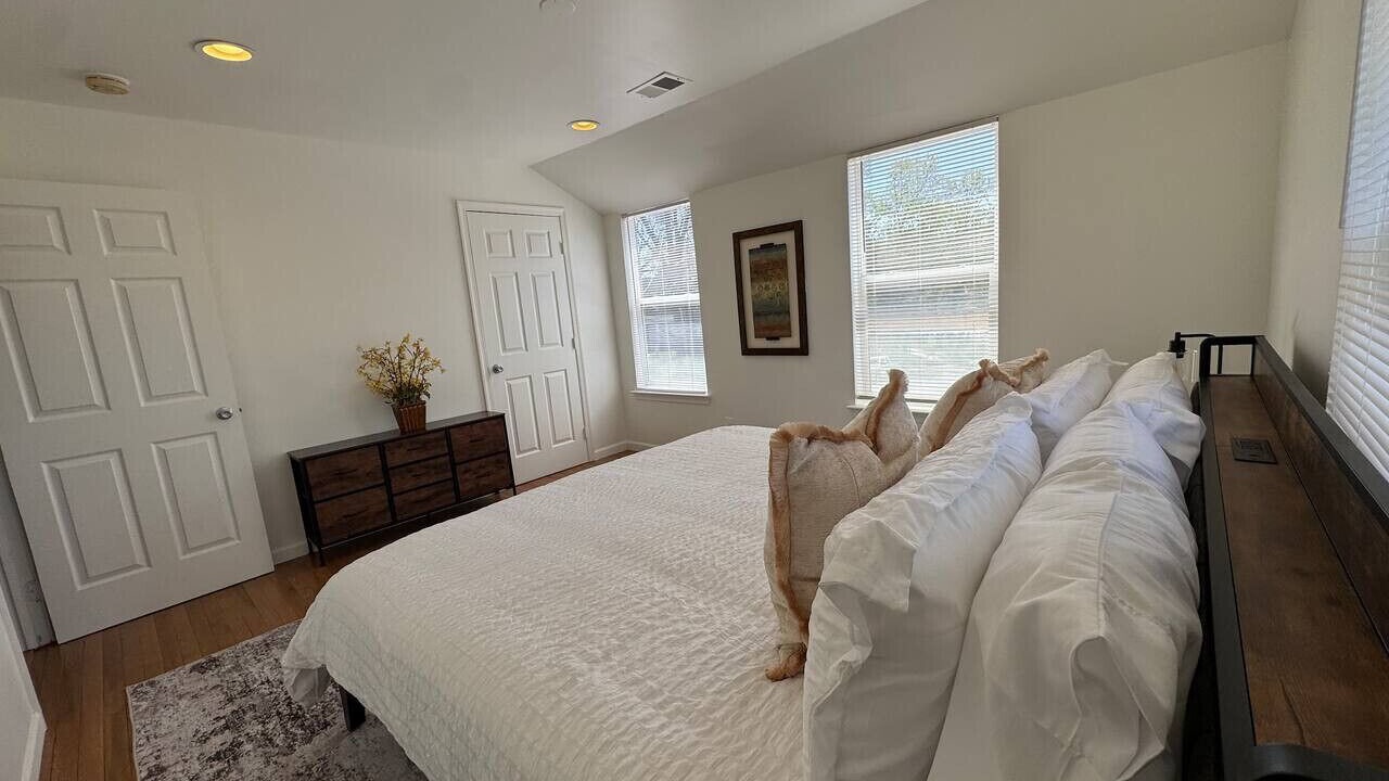 Photo of Bedroom in Groveton