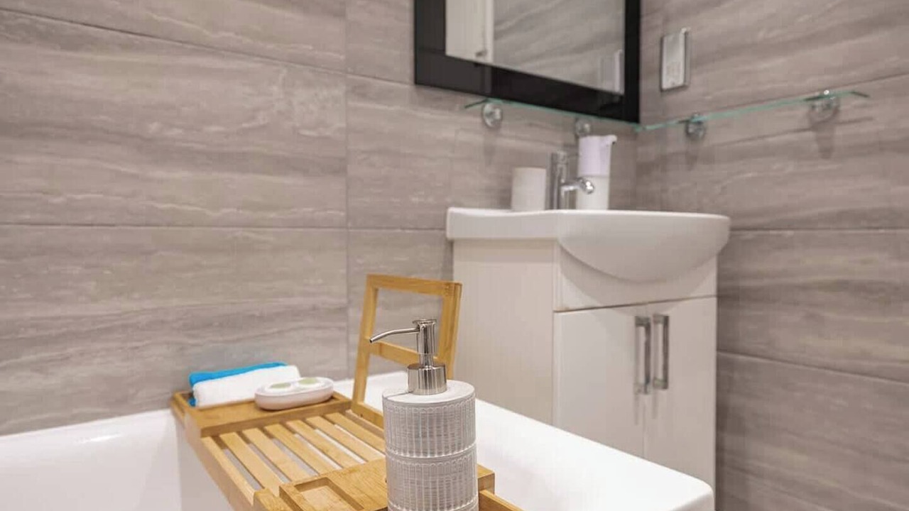 Photo of Bathroom in Bromley North