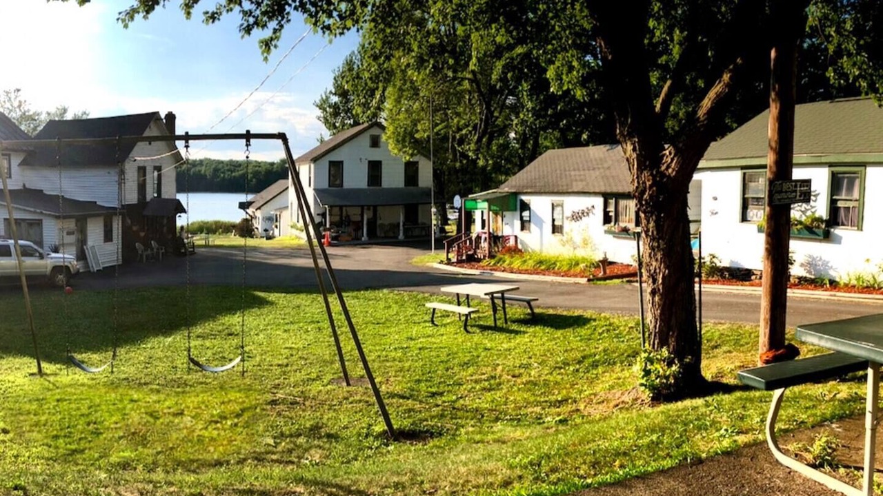 Photo of Others in Beach Lake