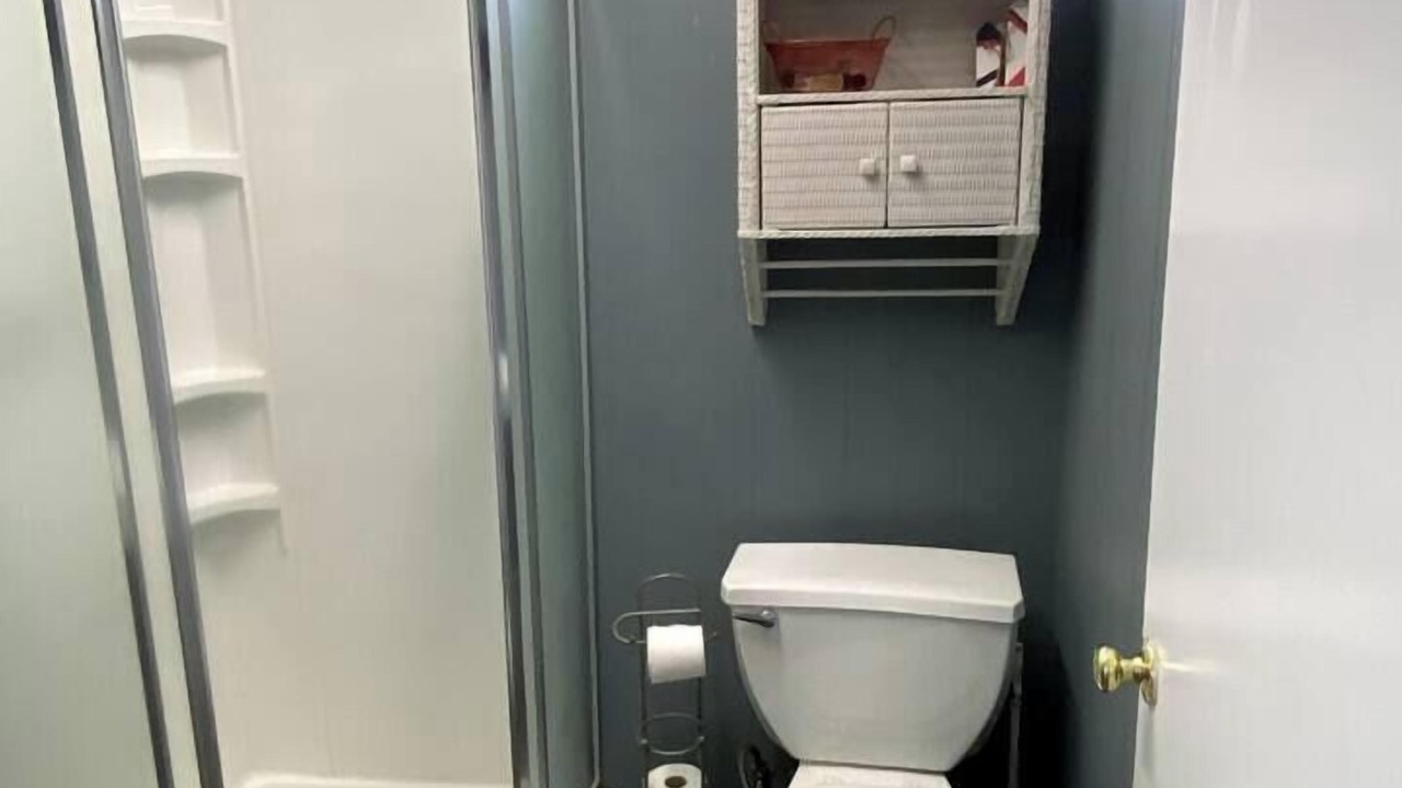 Photo of Bathroom in Beach Lake