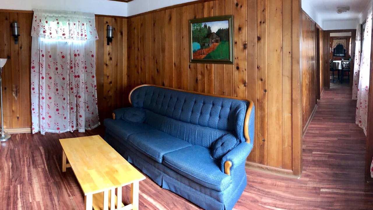 Photo of Bedroom in Beach Lake