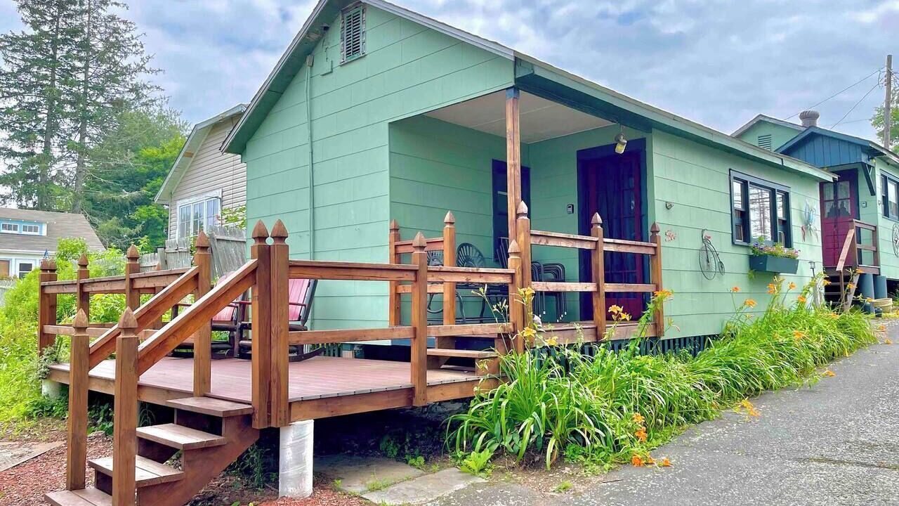 Photo of Outdoor in Beach Lake