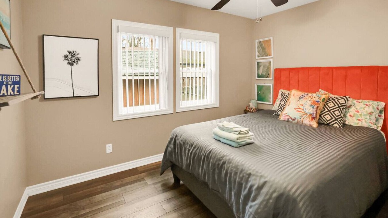 Photo of Bedroom in Crystal Beach