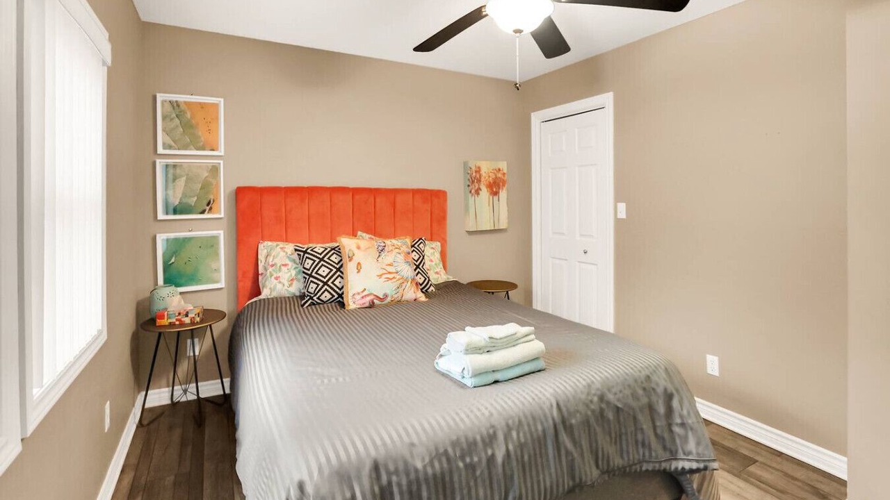 Photo of Bedroom in Crystal Beach