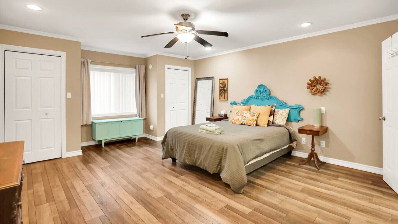 Photo of Bedroom in Crystal Beach