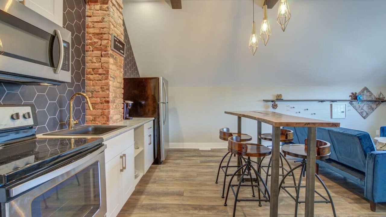 Photo of Kitchen in Downtown Niagara Falls