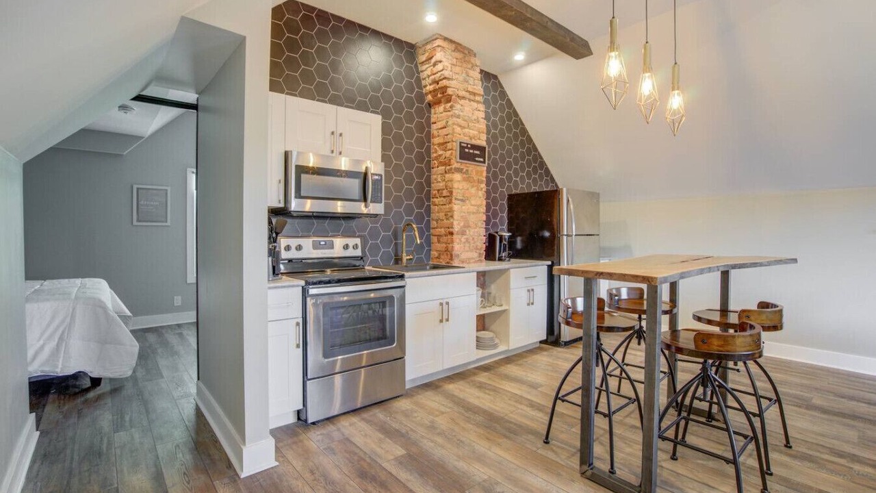Photo of Kitchen in Downtown Niagara Falls