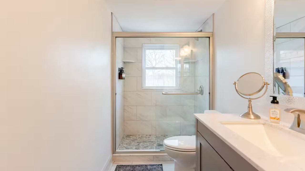 Photo of Bathroom in Des Peres