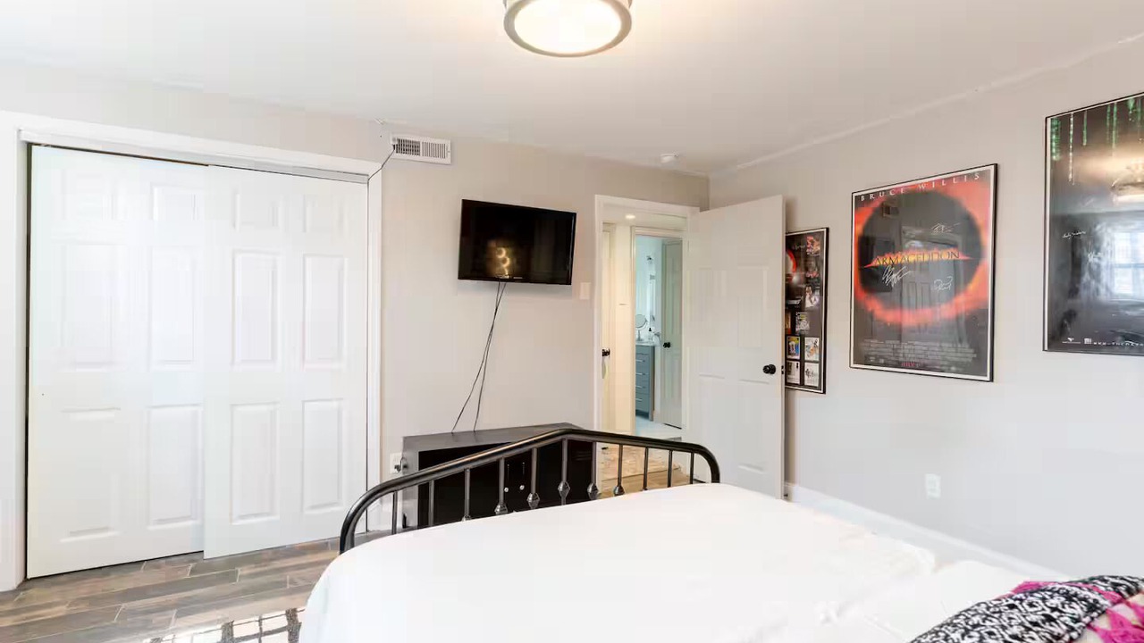 Photo of Bedroom in Des Peres