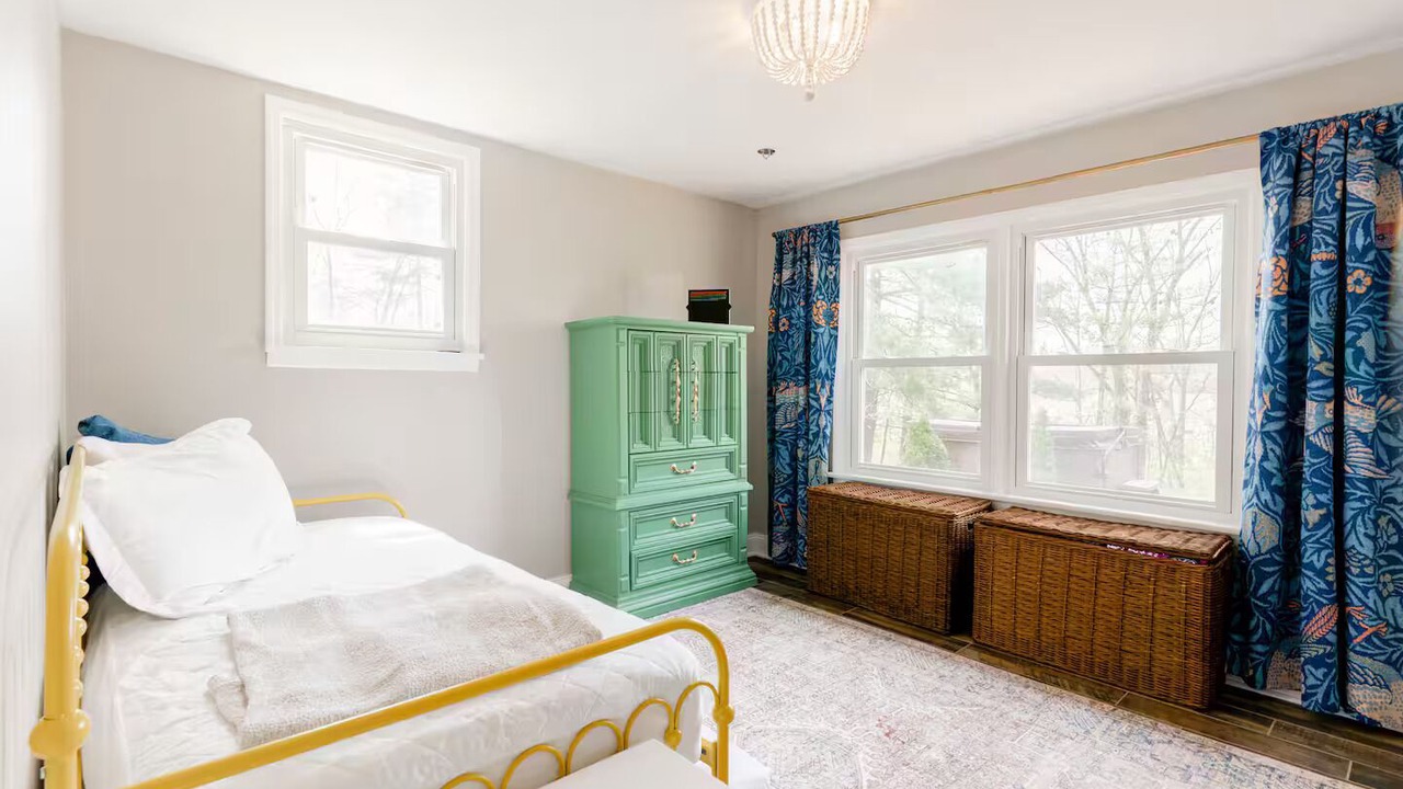 Photo of Bedroom in Des Peres