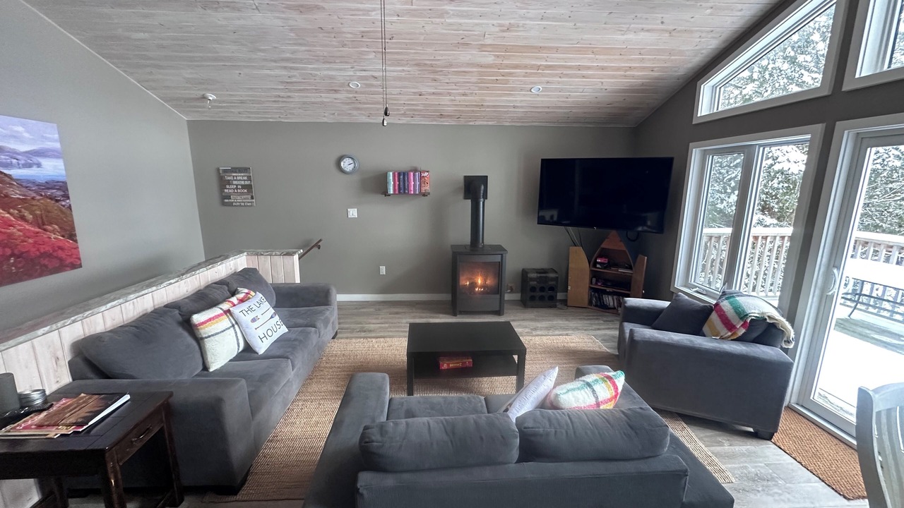 Photo of Livingroom in Irondale