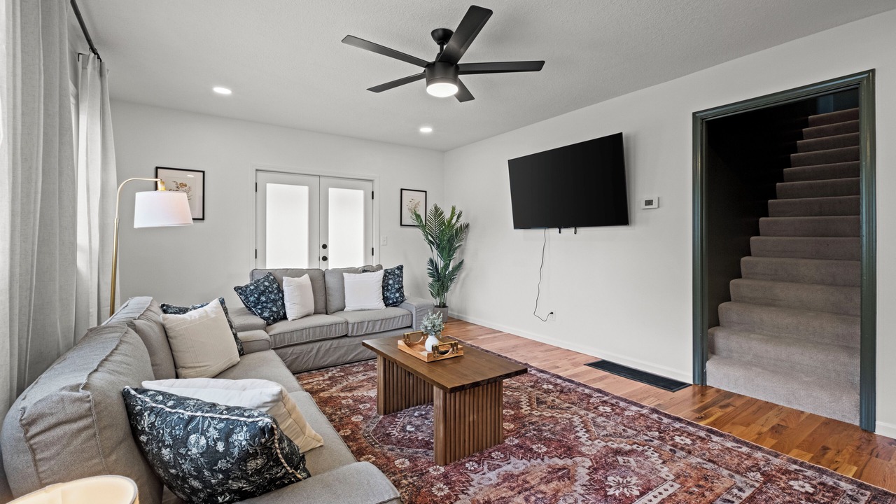 Photo of Livingroom in Grandview