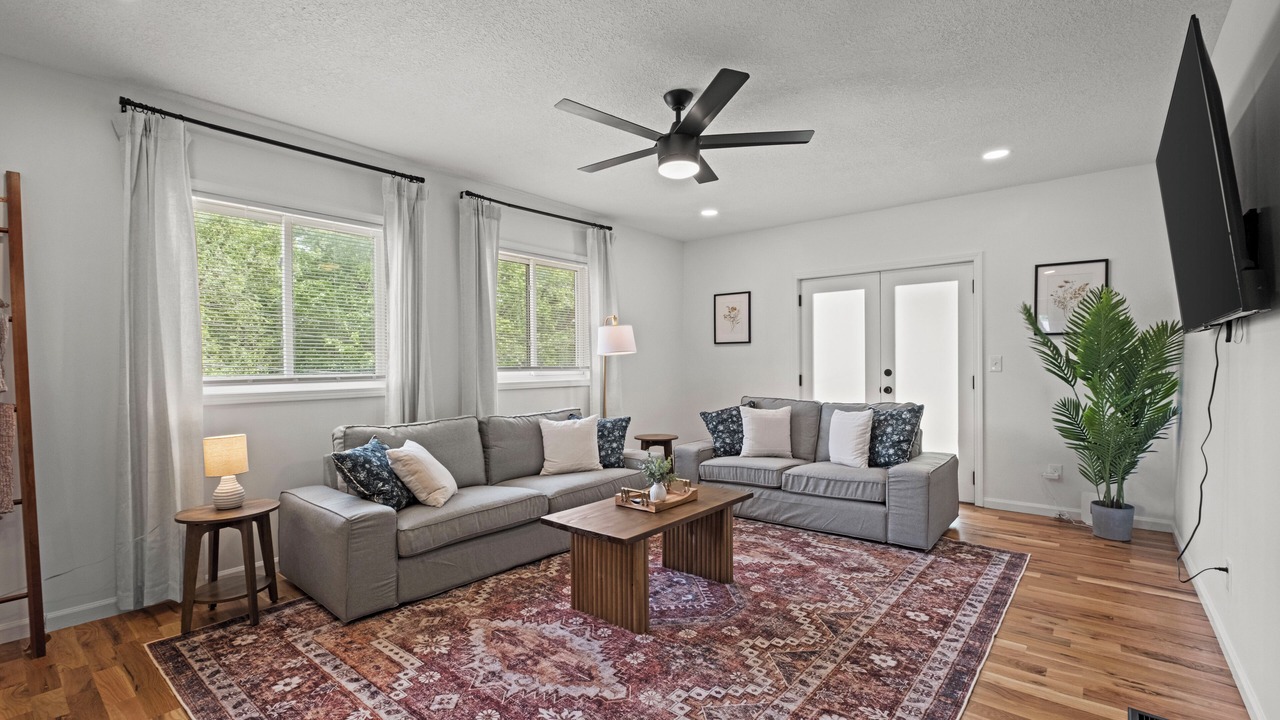 Photo of Livingroom in Grandview