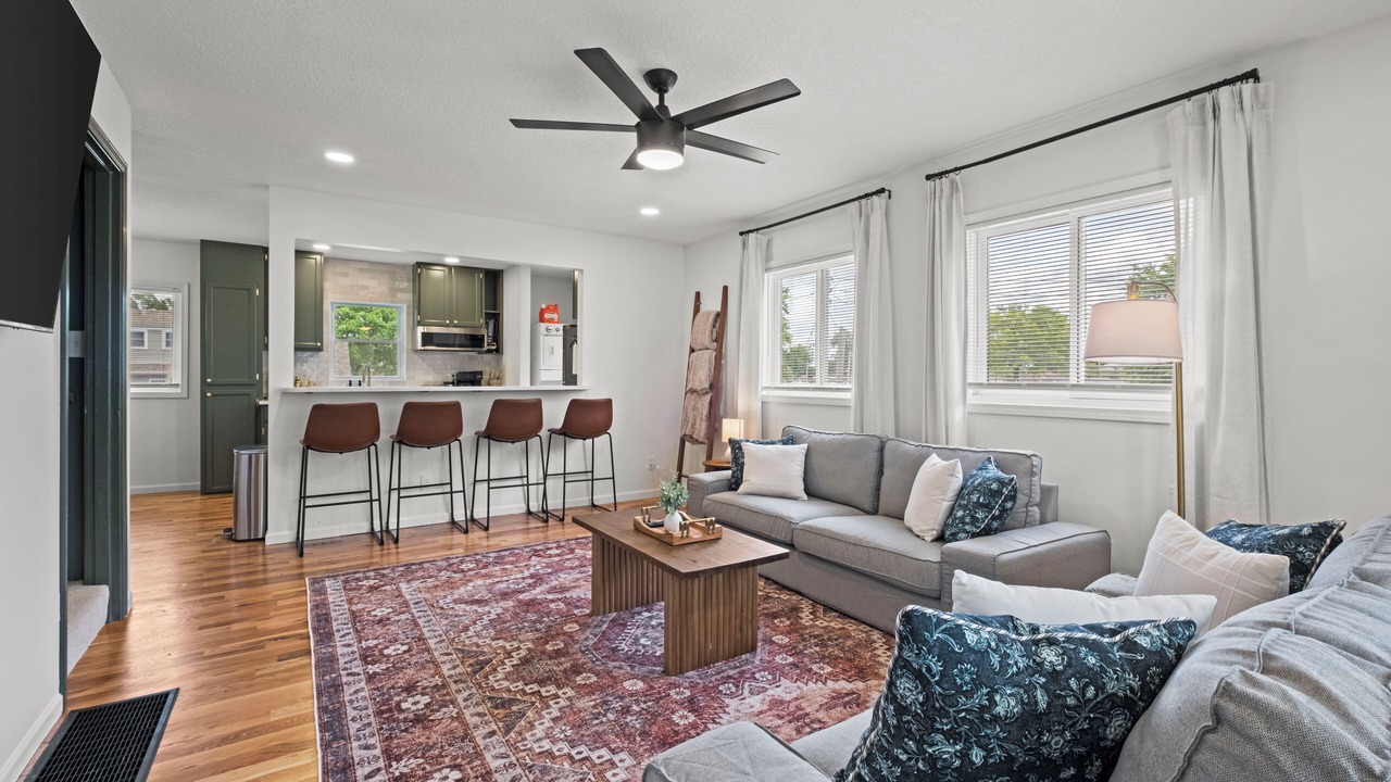Photo of Livingroom in Grandview