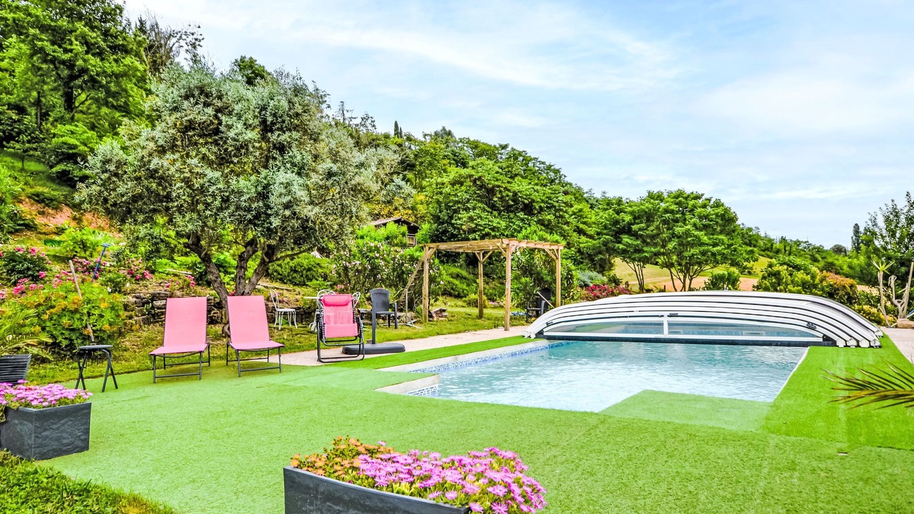 Photo of Outdoor in Etoile-sur-Rhone