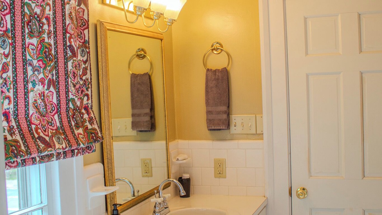 Photo of Bathroom in Clinton