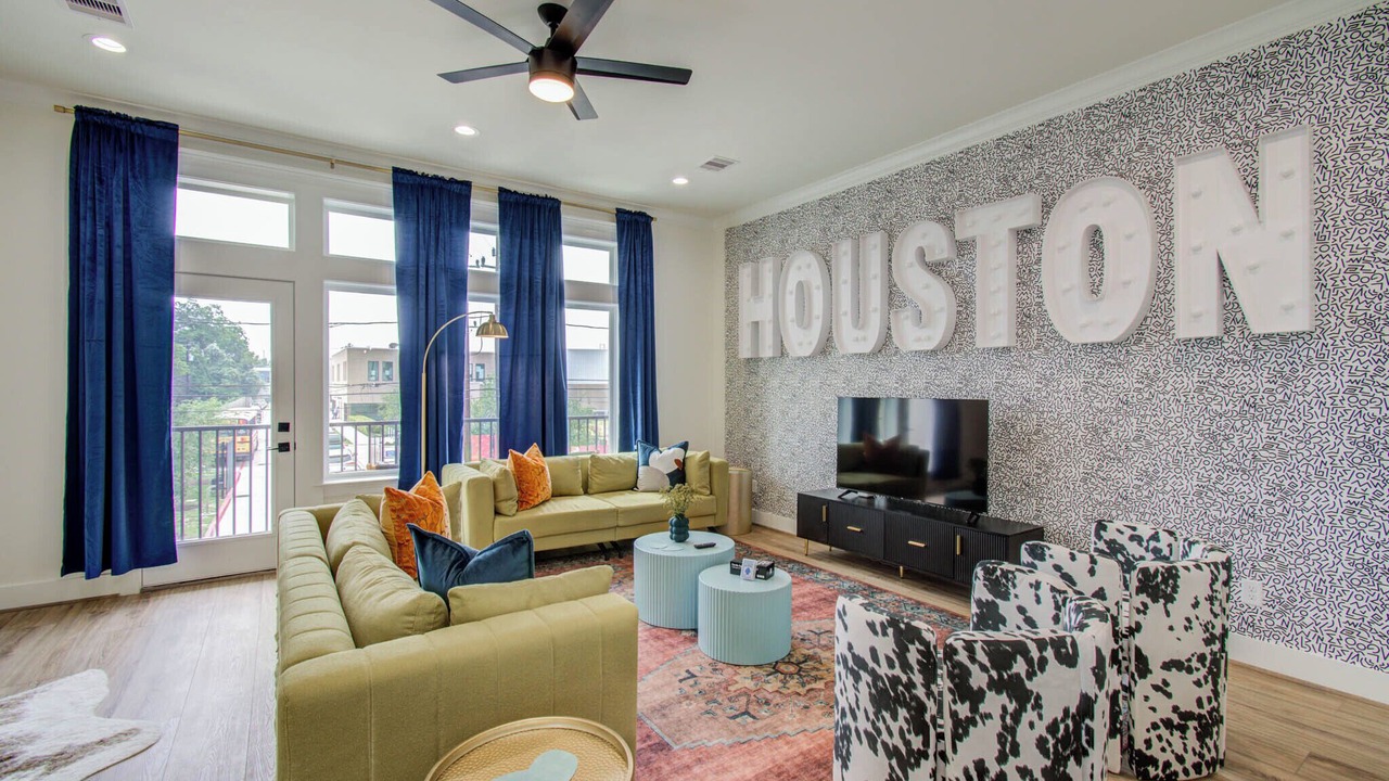 Photo of Livingroom in Greater Third Ward