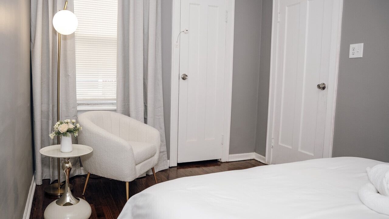 Photo of Bedroom in Cragin