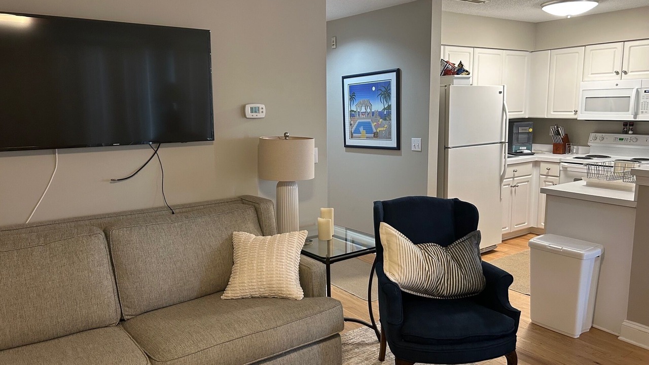 Photo of Livingroom in Heron Harbour Isle