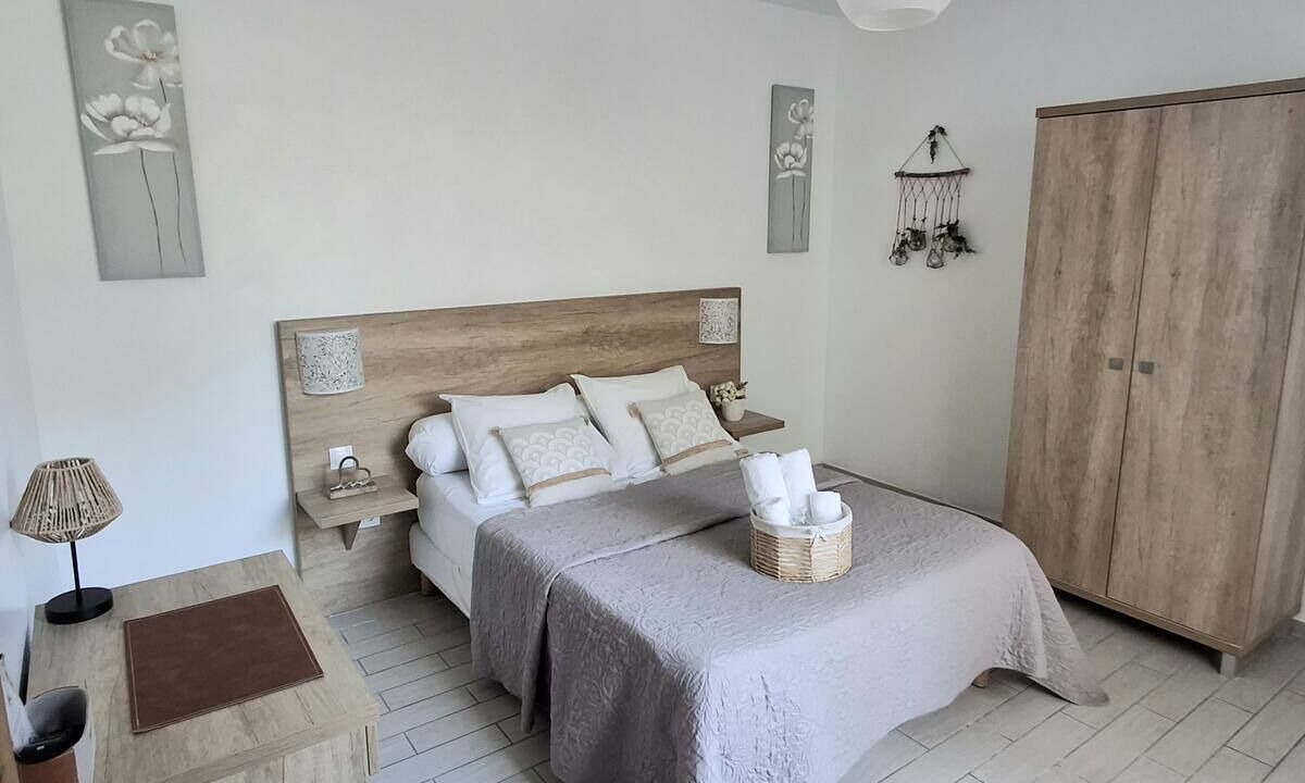 Photo of Bedroom in Port-Saint-Louis-du-Rhone