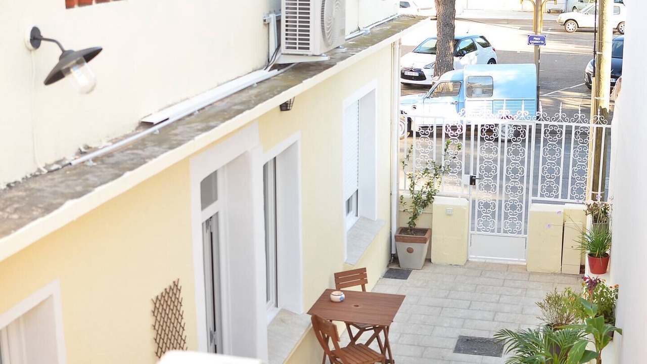 Photo of Outdoor in Port-Saint-Louis-du-Rhone