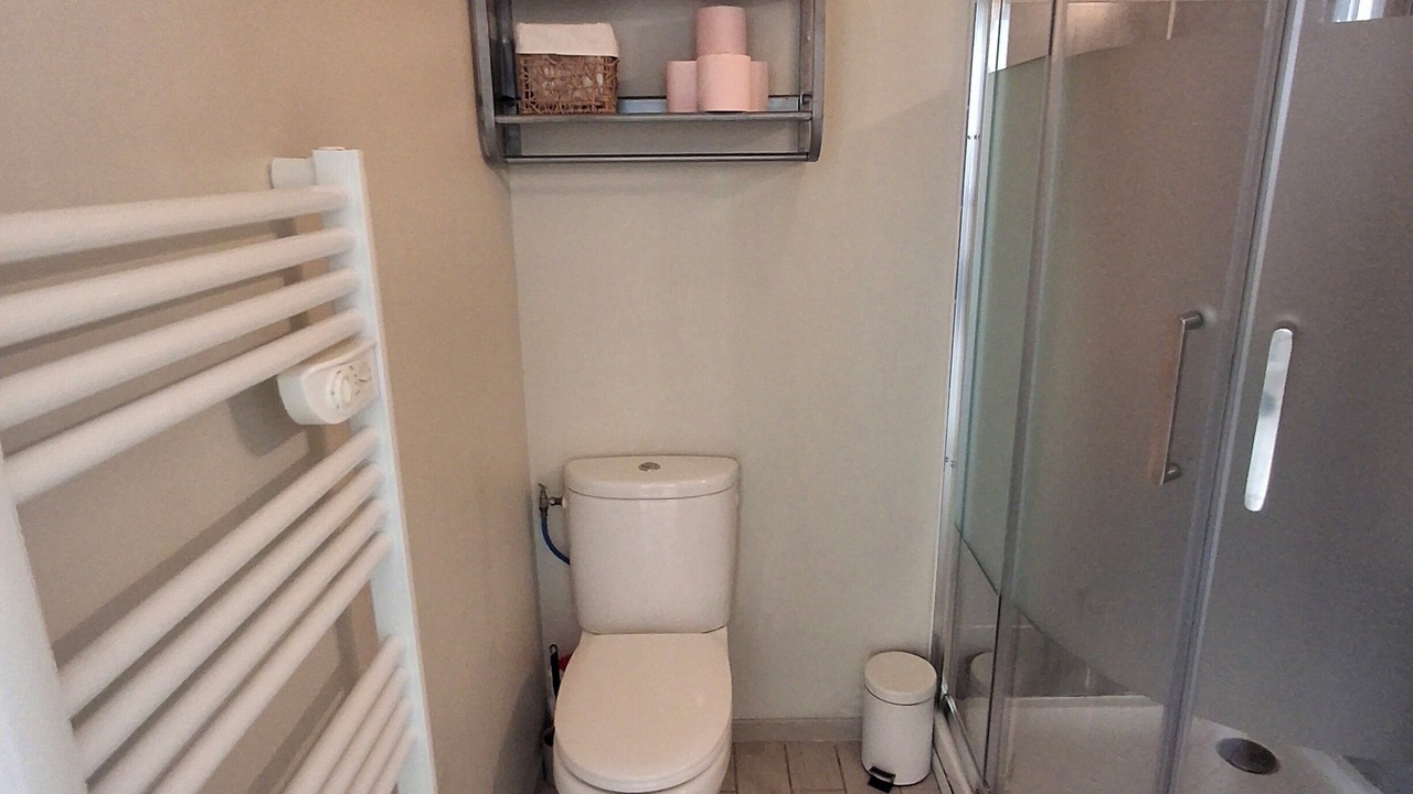 Photo of Bathroom in Port-Saint-Louis-du-Rhone