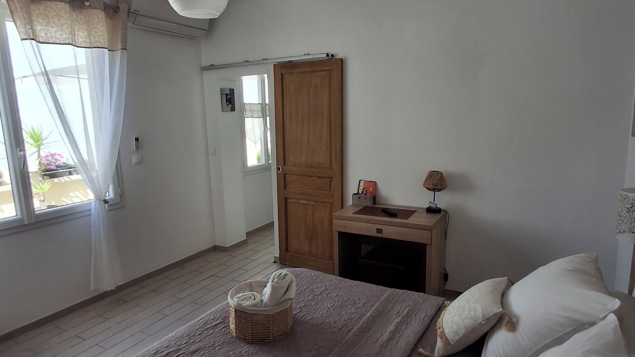 Photo of Bedroom in Port-Saint-Louis-du-Rhone