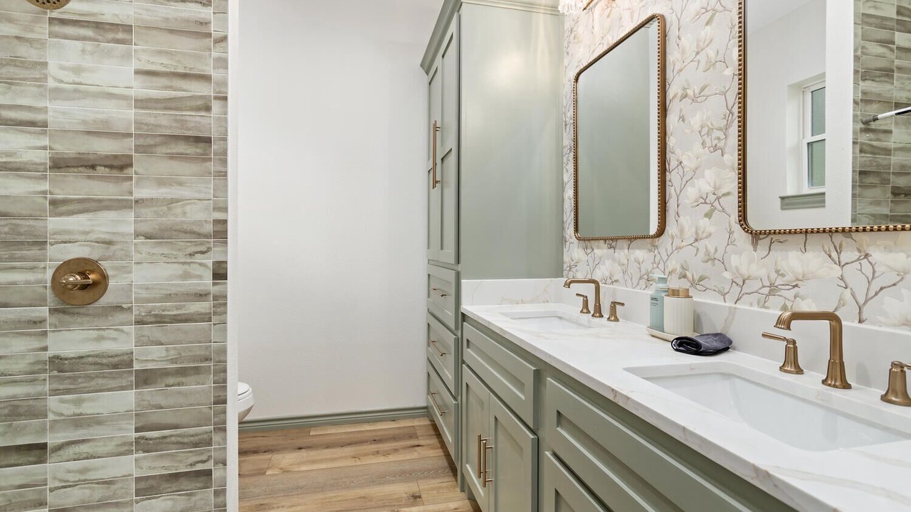 Photo of Bathroom in Jasper