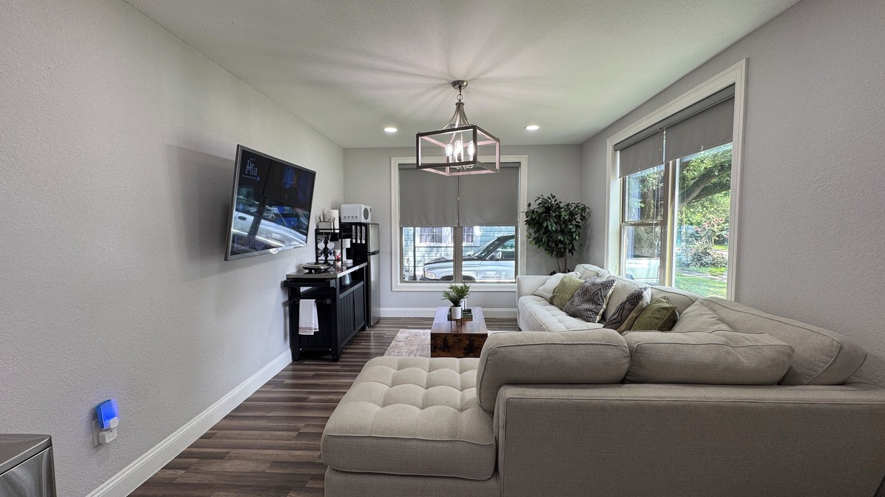 Photo of Livingroom in Greater East End