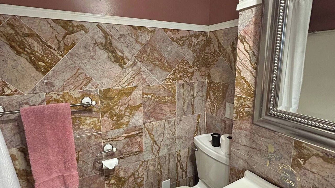 Photo of Bathroom in Albion