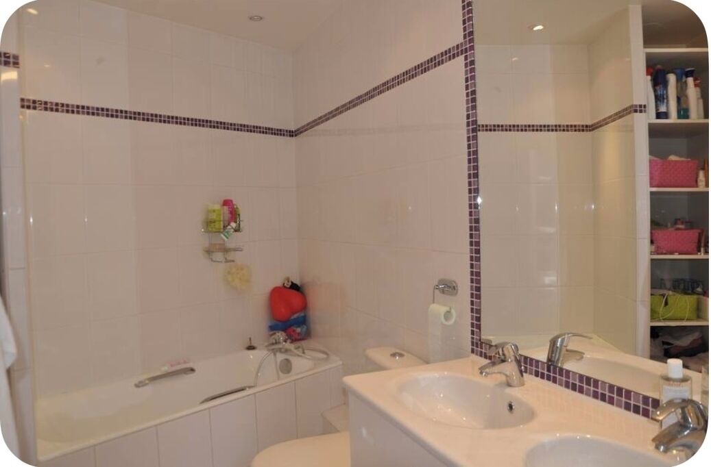 Photo of Bathroom in Notre-Dame-des-Champs