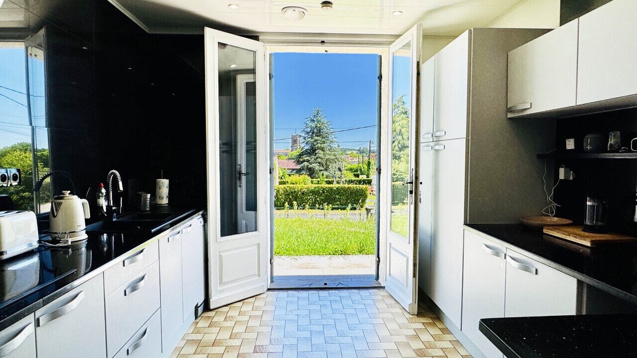Photo of Kitchen in La Sauvetat-du-Dropt
