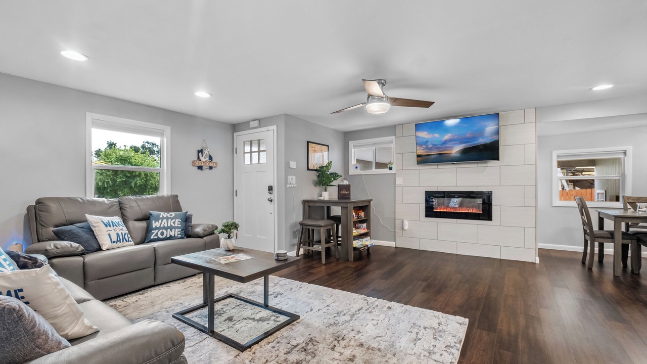 Photo of Livingroom in Grove