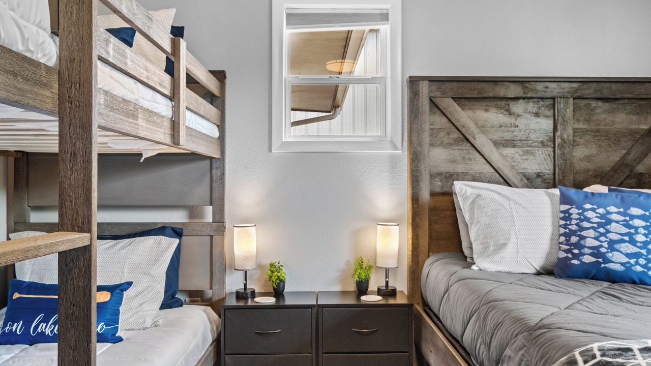 Photo of Bedroom in Grove