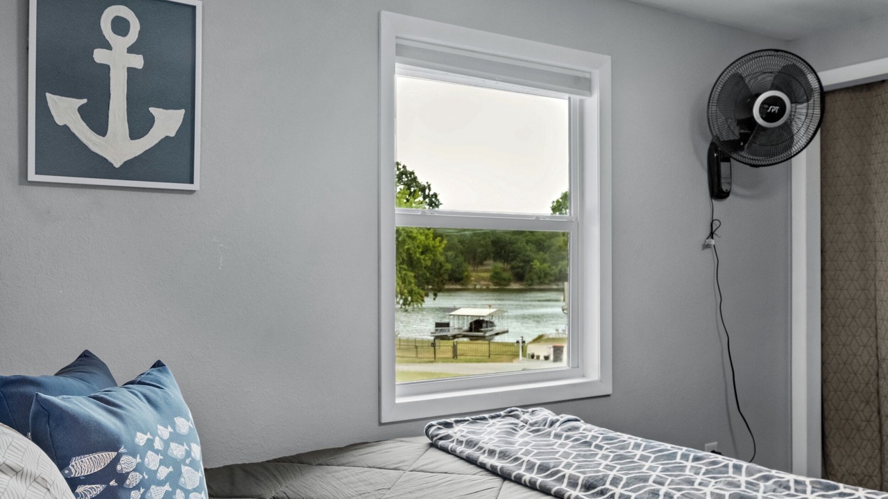 Photo of Bedroom in Grove