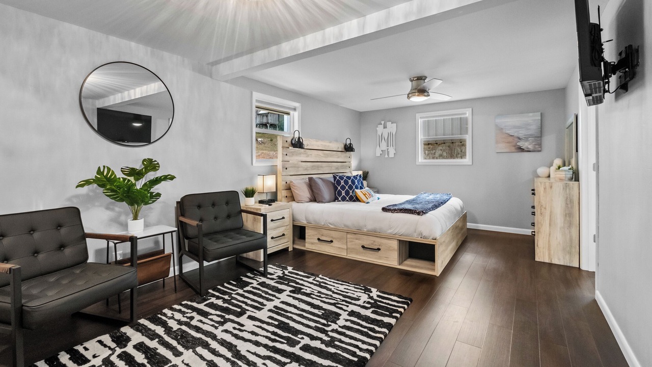 Photo of Bedroom in Grove