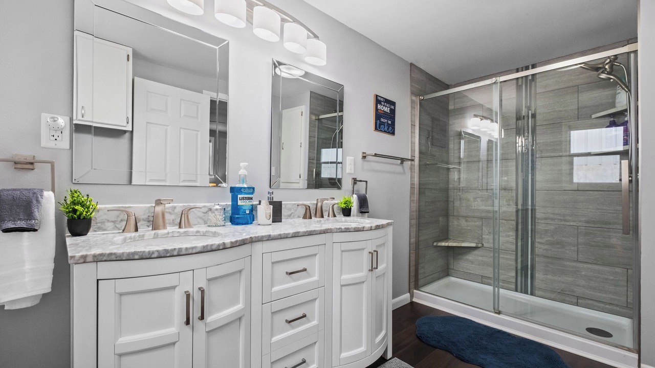 Photo of Bathroom in Grove
